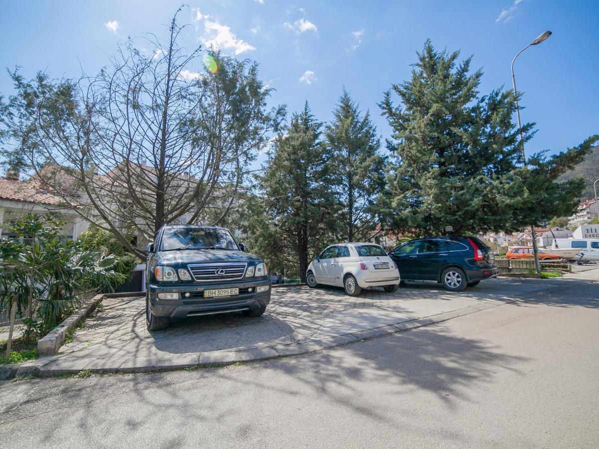Apartments Krapina Lux บุดวา ภายนอก รูปภาพ