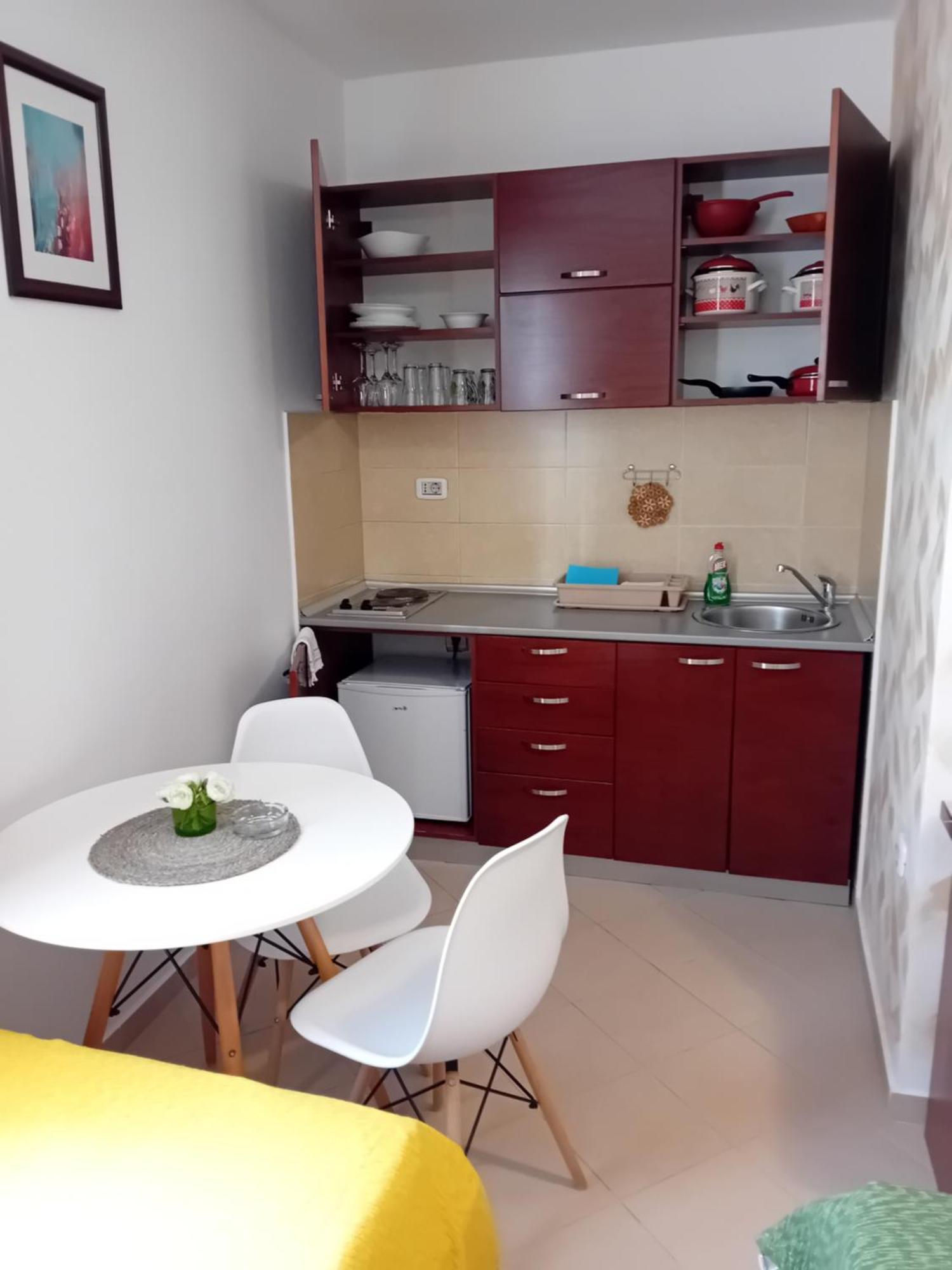 Apartments Krapina Lux บุดวา ภายนอก รูปภาพ