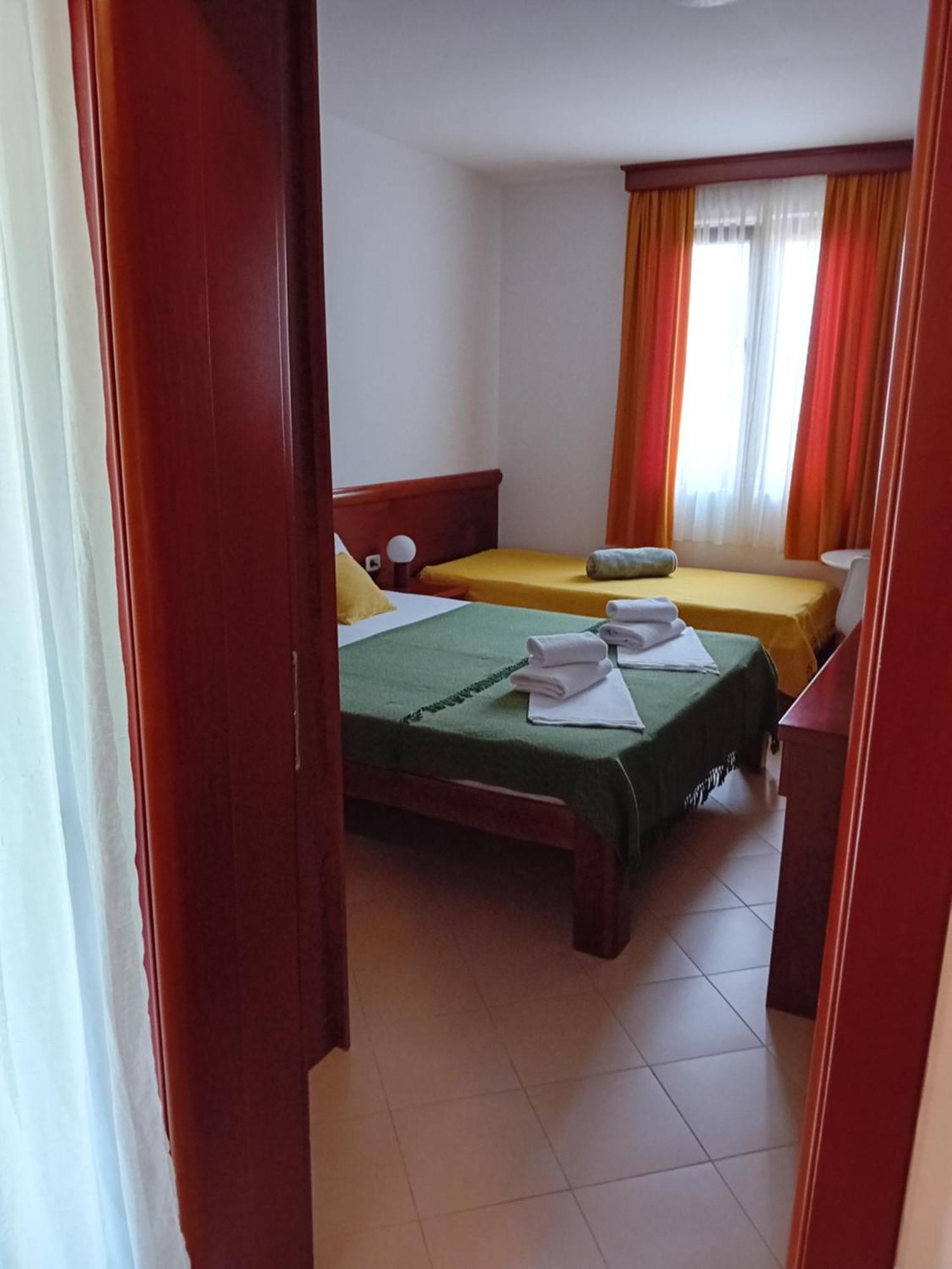 Apartments Krapina Lux บุดวา ภายนอก รูปภาพ