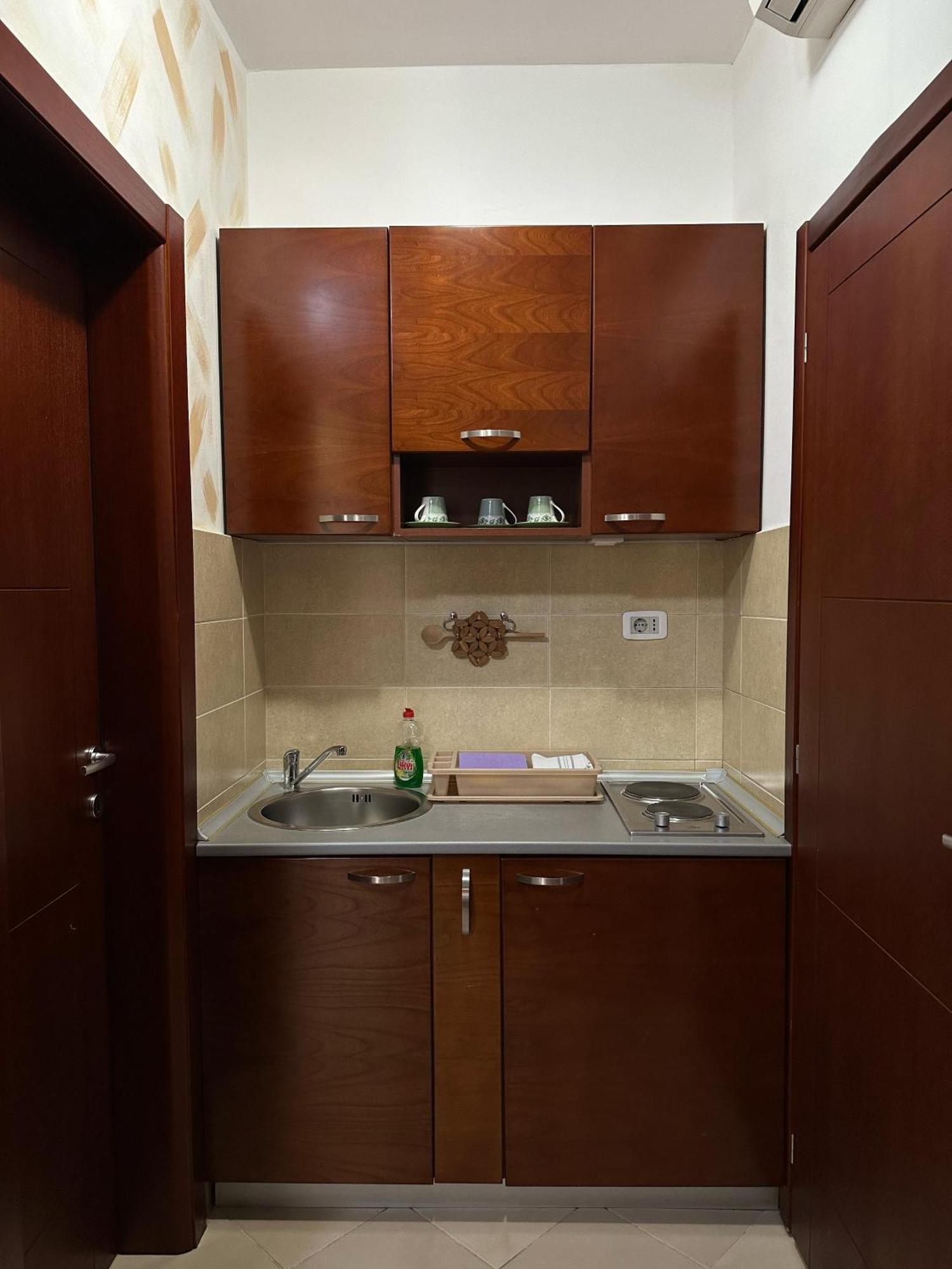 Apartments Krapina Lux บุดวา ภายนอก รูปภาพ